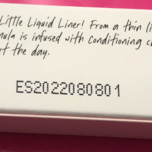 Wingme Cosmetics Little Liquid Liner - Black NEW BNIB - Picture 9 of 9